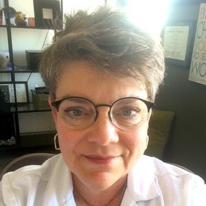 Meet your Posher, Jenny